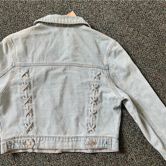 MISSGUIDED Light Wash Blue Jean Denim Lace Up Back Detail Cropped Jacket Sz S - Picture 10 of 16